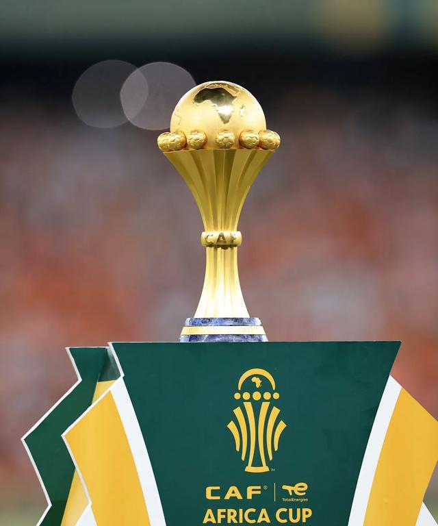 北京又遭爆冷吞连败！史密斯45+9+9献关键三分 周琦9+10杰曼34+6