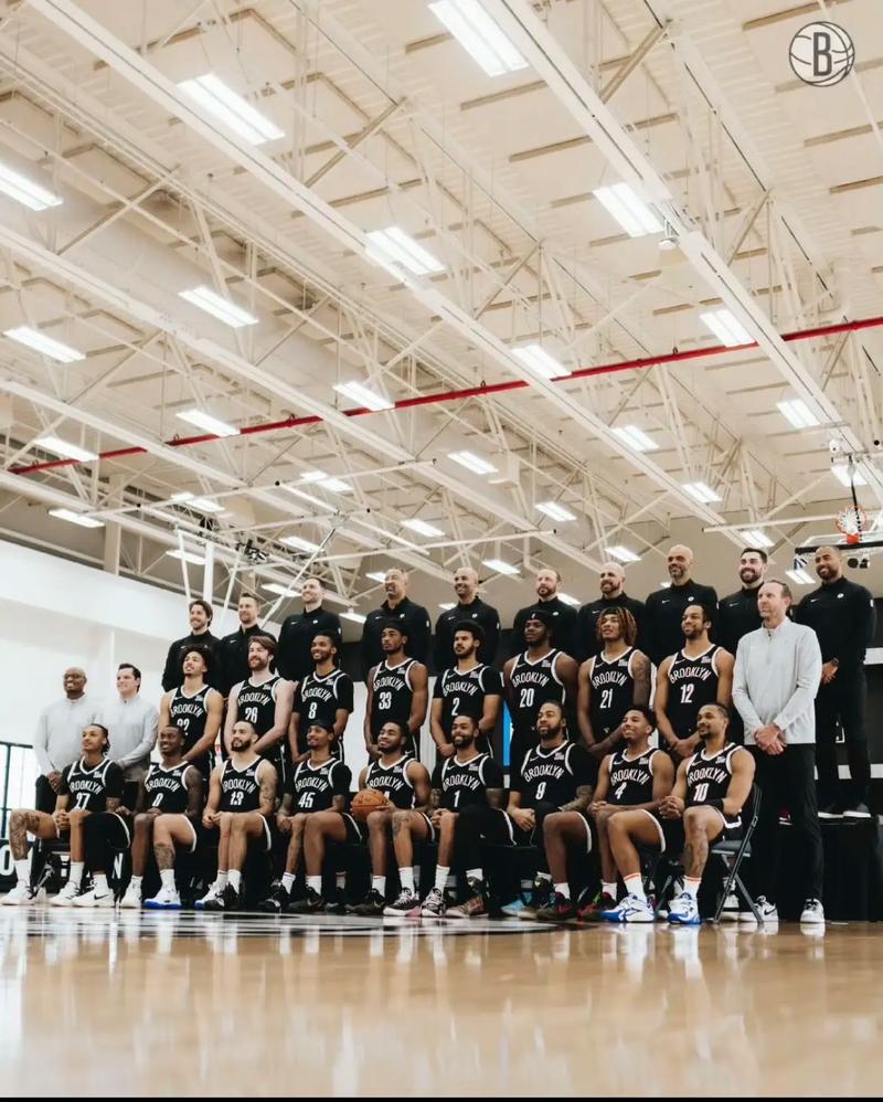 铃木一朗在洋基队展现出色的跑垒意识，多次利用速度制造得分机会