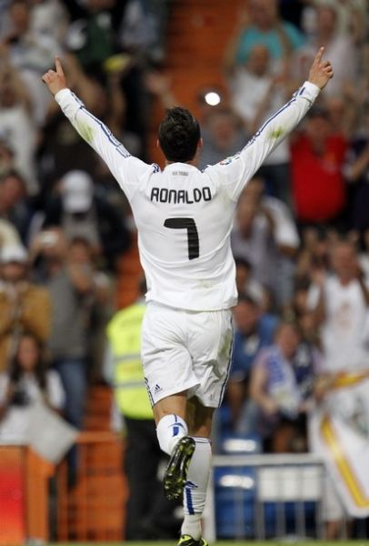 [中超]吴曦造点 路易斯主罚点球扳平比分